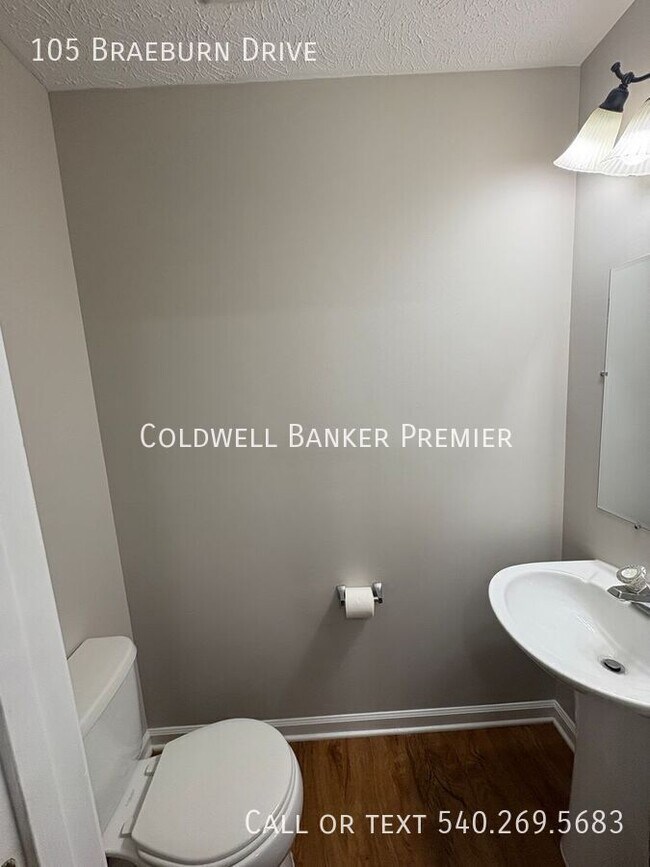 Building Photo - 105 Braeburn Dr