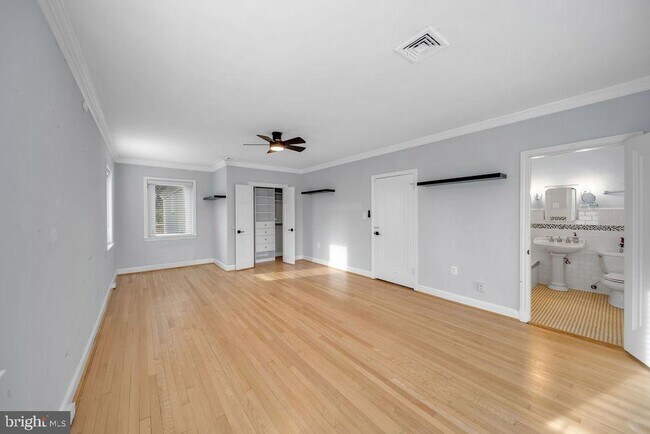 Building Photo - 5306 Bradley Blvd