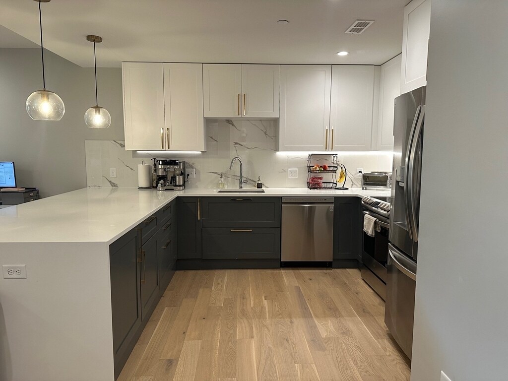 Building Photo - 56 Winship St