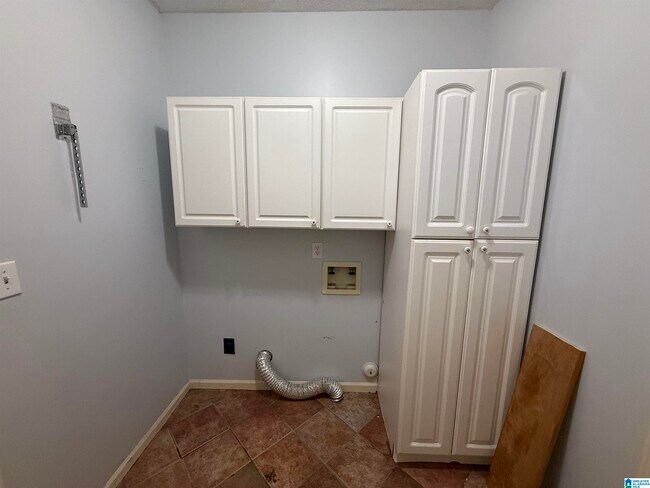 Building Photo - 5169 Alex Way