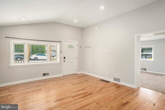 Building Photo - 235 Roberts Ave