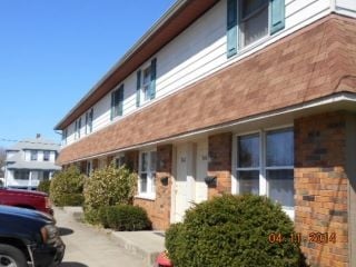 Primary Photo - 306 N Oak St