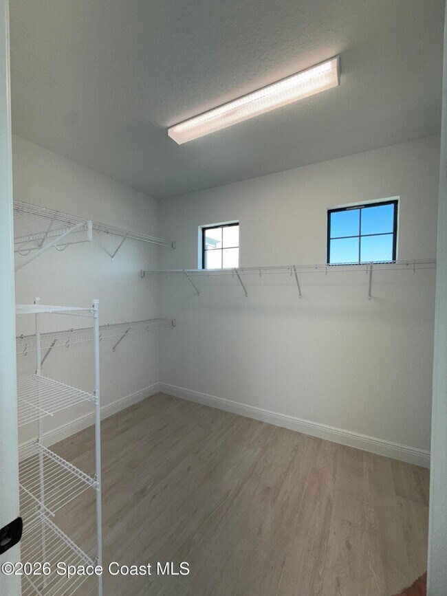 Building Photo - 2715 Blazing Star Dr