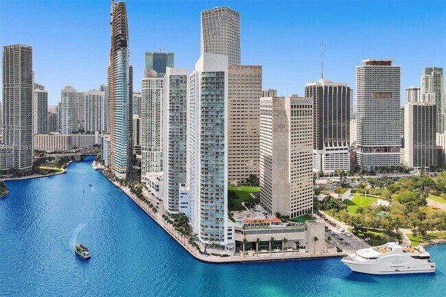Building Photo - 335 S Biscayne Blvd