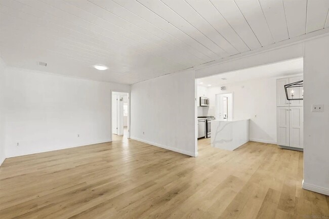 Building Photo - 6404 Zena Dr