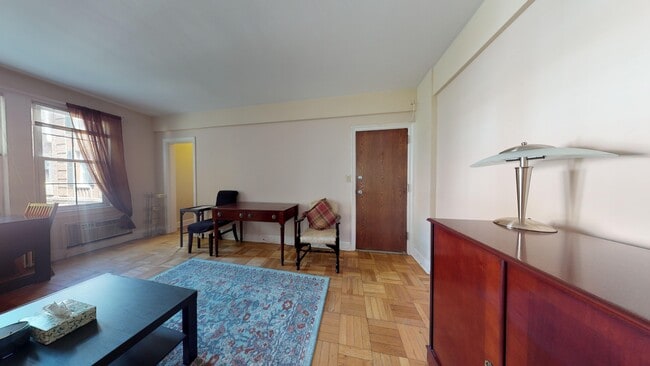 Building Photo - Large One Bedroom with Renovated Kitchen, Off Street Parking Included, Separate Office Space!