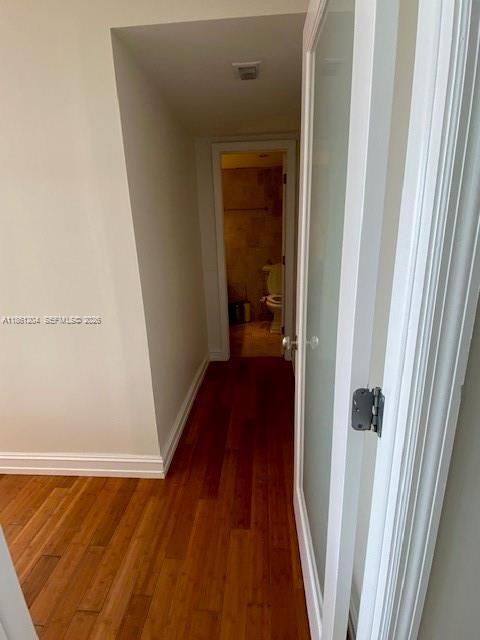 Building Photo - 9250 W Bay Harbor Dr