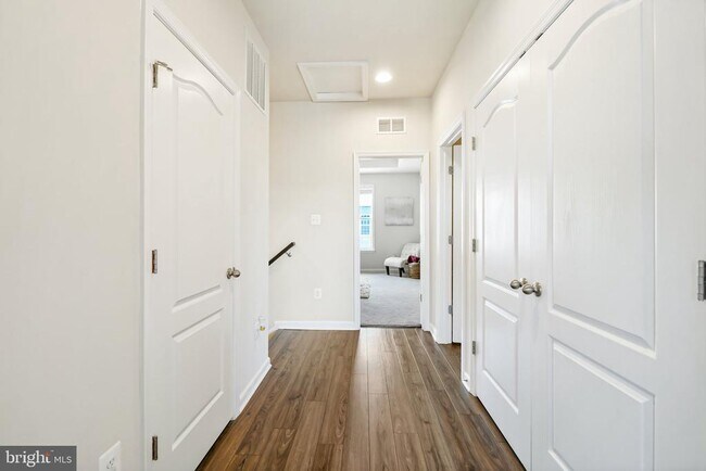 Building Photo - 6052 Krantz Dr