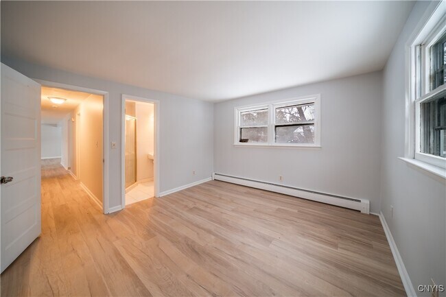 Building Photo - 4618 Brickyard Falls Rd