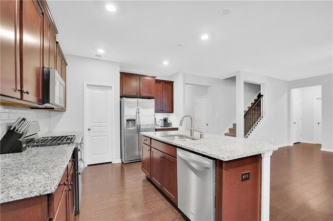 Building Photo - 2375 Woodmarsh Cir