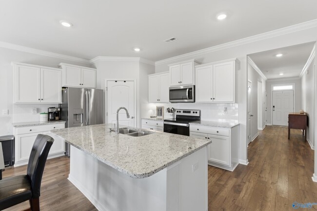 Building Photo - 7005 Nearpath Dr NW