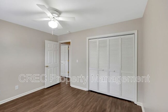 Building Photo - 700 Cluster Pines Rd