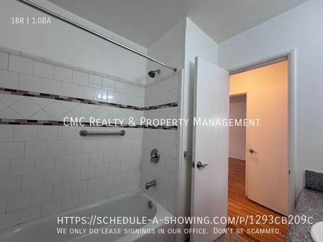 Building Photo - 3301 E 2nd-4