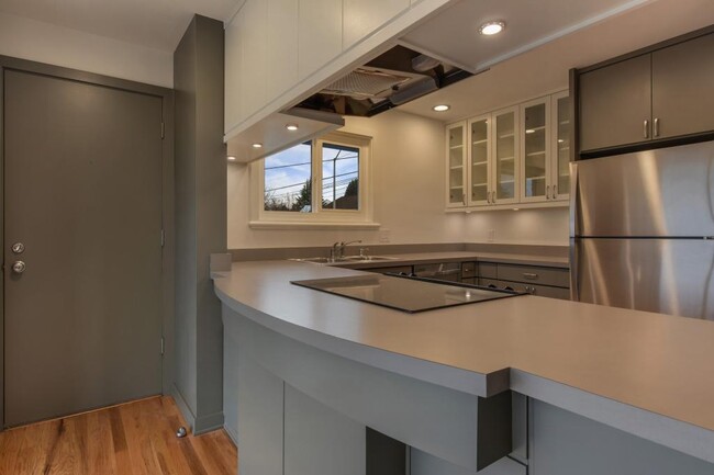 Building Photo - North Beacon Hill House - 2 bedrooms