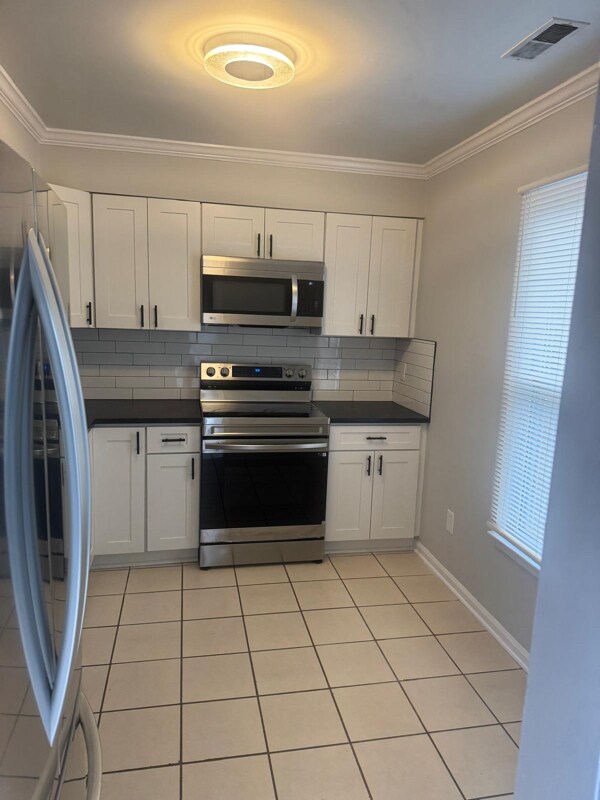 Building Photo - 8412 Rust Wood Pl