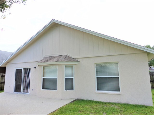 Building Photo - 1410 Scotch Pine Dr