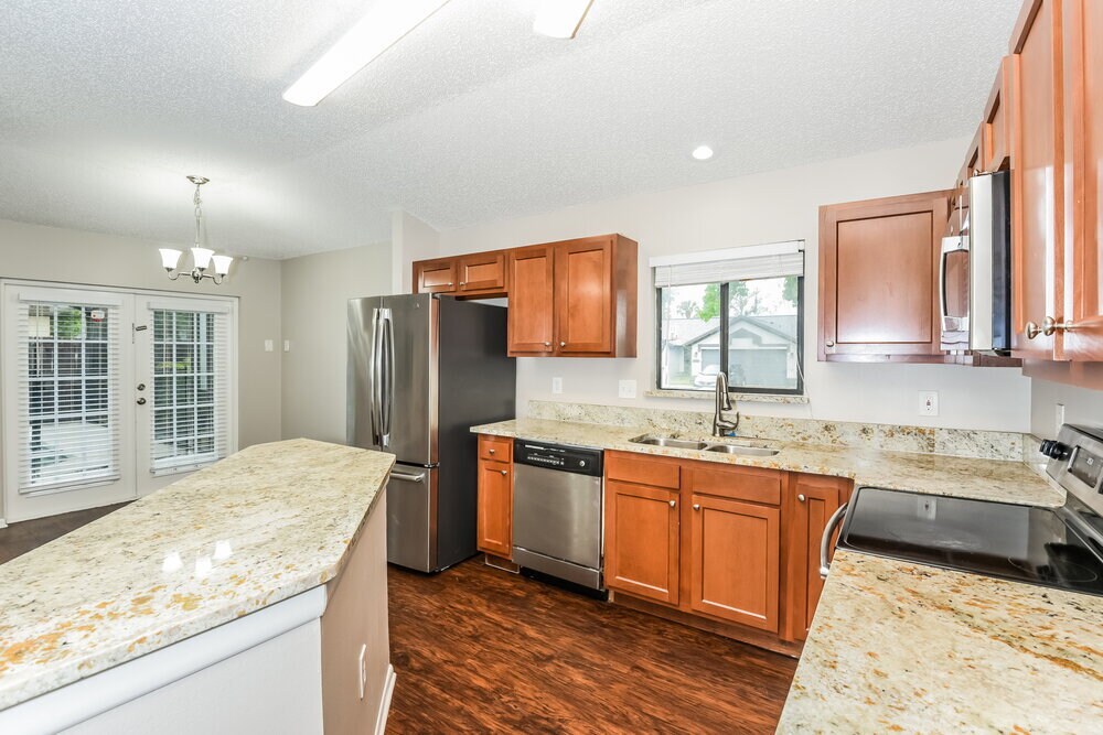 Building Photo - 534 S Sundance Dr