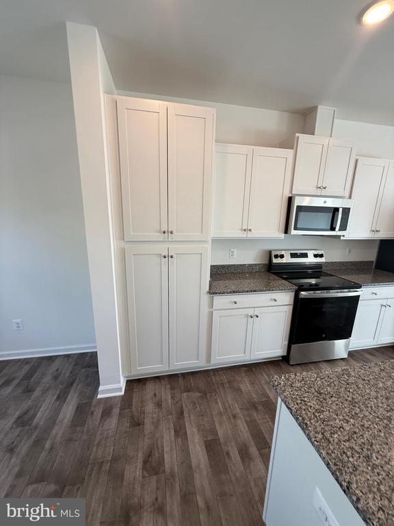 Building Photo - 36106 Wilderness Shores Way