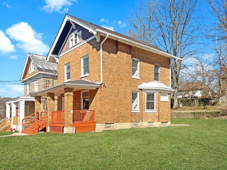 Building Photo - 1570 Dixmont Ave
