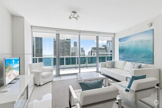Building Photo - 200 Biscayne Blvd Way