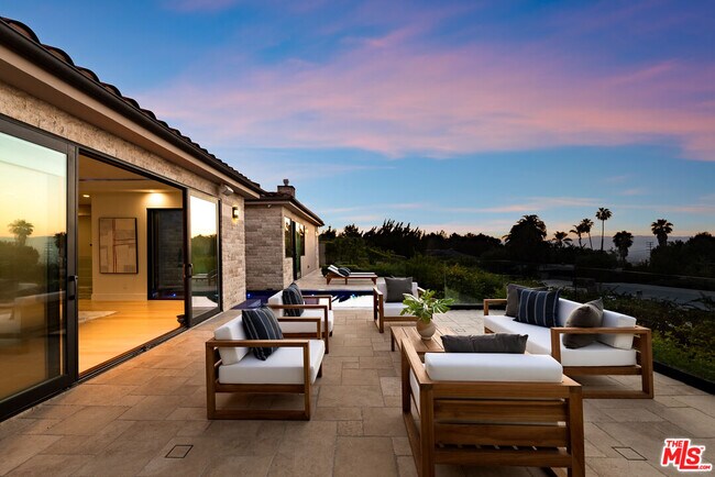 Building Photo - 3116 Elvido Dr