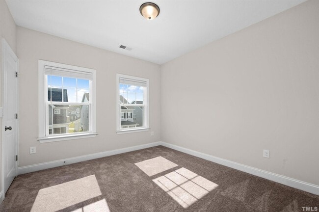 Building Photo - 2917 Early Planting Ave