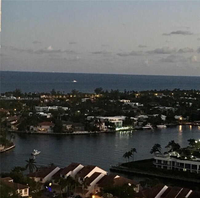 Building Photo - 21055 Yacht Club Dr