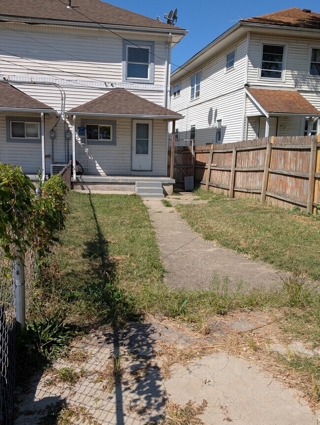 Building Photo - 704 Kolping Ave