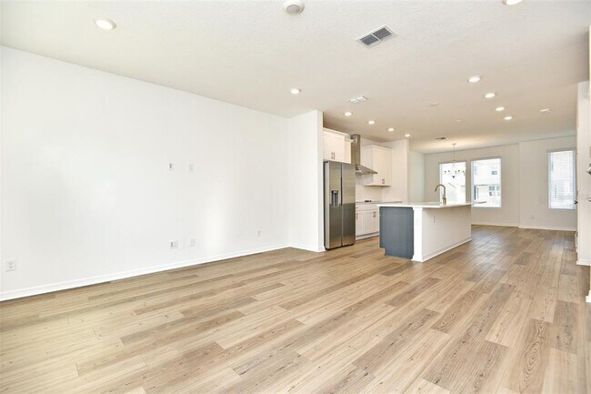 Building Photo - 2948 Voyager Ave