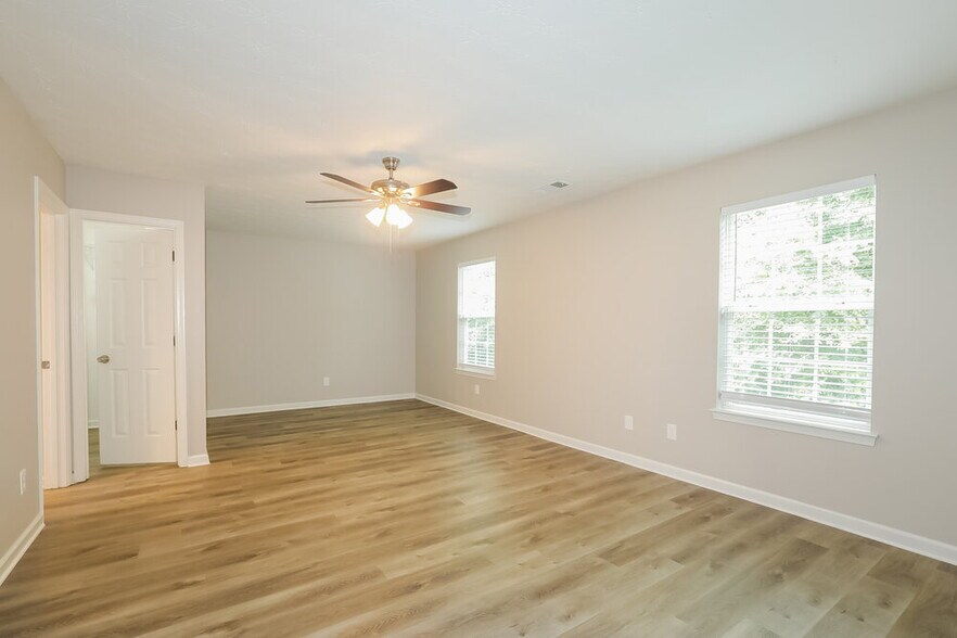 Building Photo - 316 Nunnally Dr