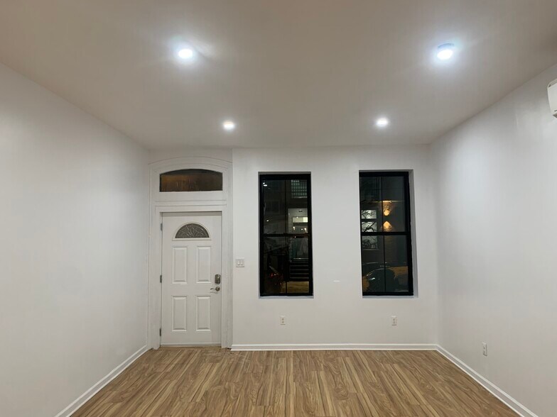 Building Photo - 1506 N Stillman St