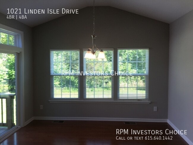 Building Photo - 1021 Linden Isle Dr