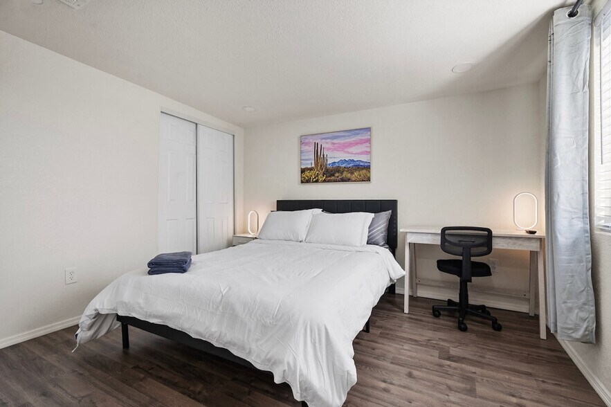 Building Photo - 4009 W Grant St