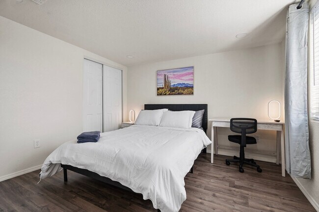 Building Photo - 4009 W Grant St