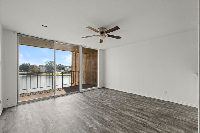 Building Photo - 12600 Melville Dr