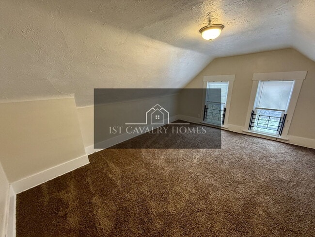 Building Photo - 39 N Balch St