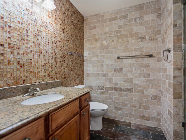 Building Photo - 846 W Summerfield Gln Cir