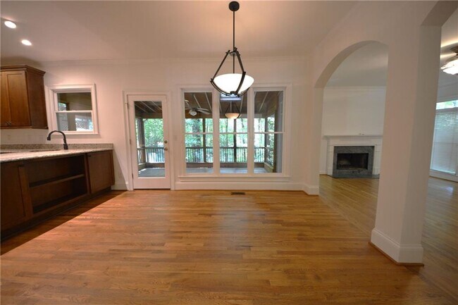 Building Photo - 135 Brightmore Way