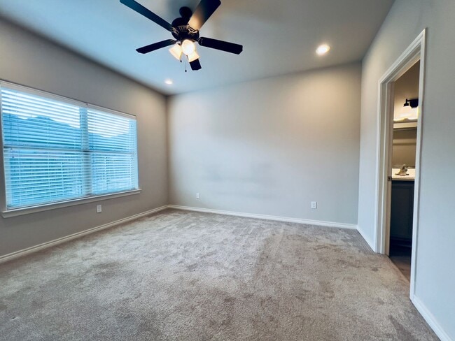 Building Photo - 9804 Avenue U