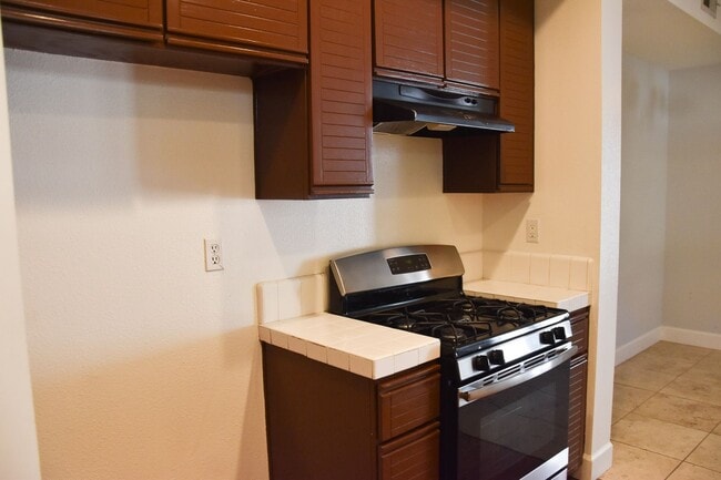 Building Photo - 8215 E White Oak Ridge