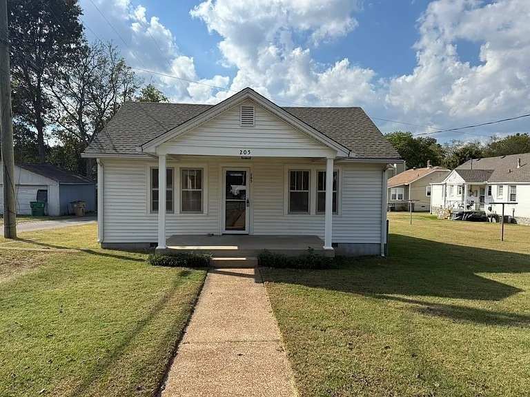 Building Photo - 205 44th Ave N