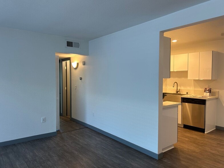 Interior Photo - Uptown Fullerton