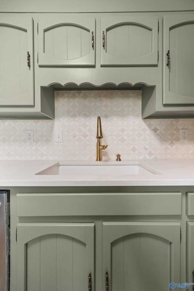 Building Photo - 8003 Brookfield Cir SE