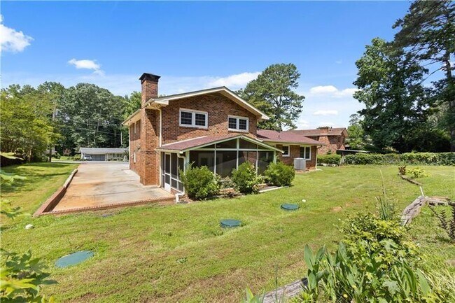 Building Photo - 3082 Briarleaf Dr
