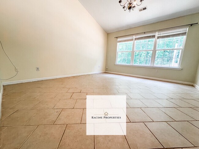 Building Photo - Charming Home in the Heart of Greenville