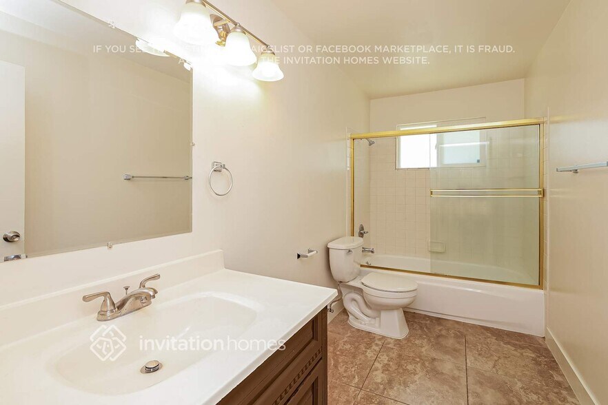 Building Photo - 272 De Soto Dr