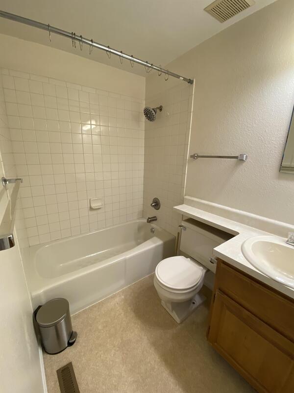 Building Photo - 2551 Sagebrush Ave