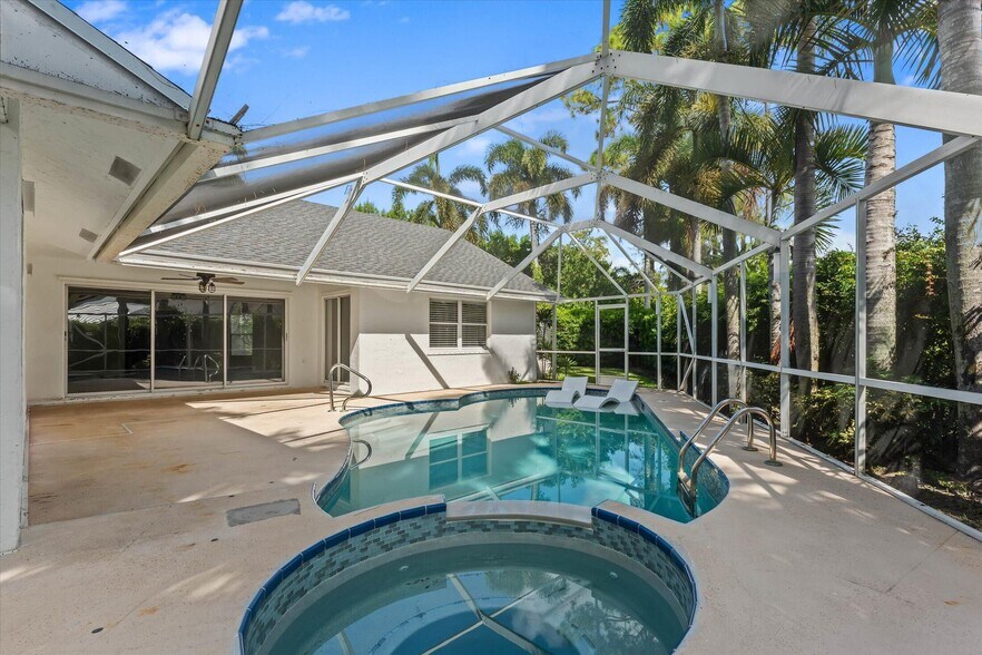 Building Photo - 1021 Corallita Ct