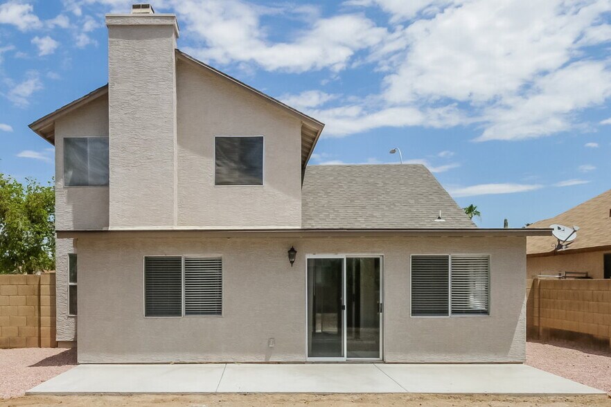 Building Photo - 3869 W Elgin St