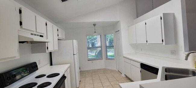 Building Photo - 3 Bedroom/2 Bath Home in Cherry Tree